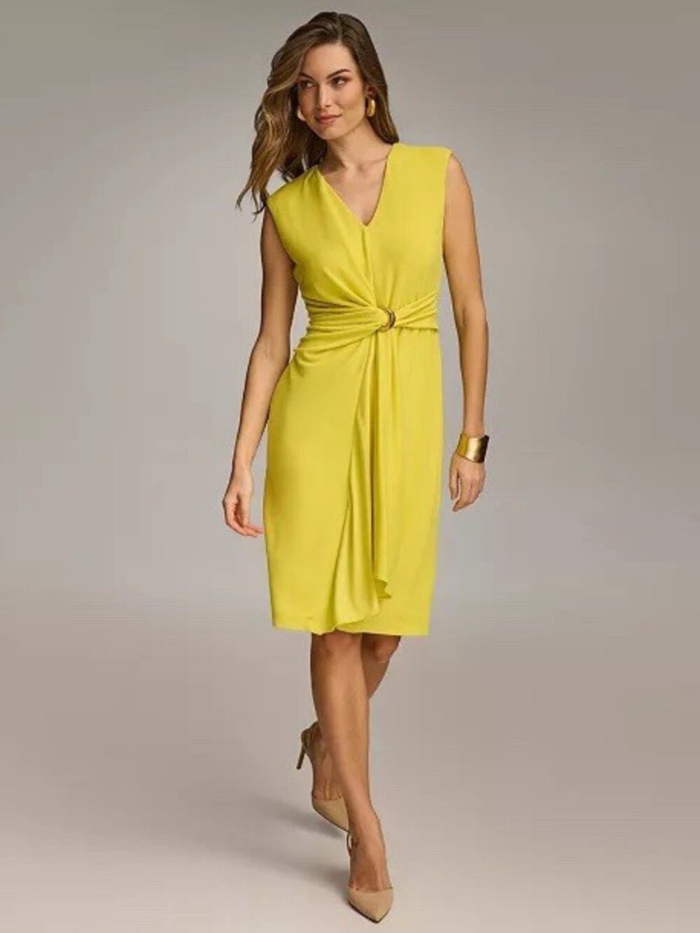 Donna Karan Size 8 Yellow Sleeveless Ruched Twist Front V-Neck Dress